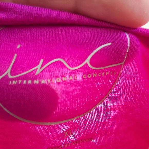 INC International Concepts Magenta V-Neck Tank Top - Picture 2 of 8